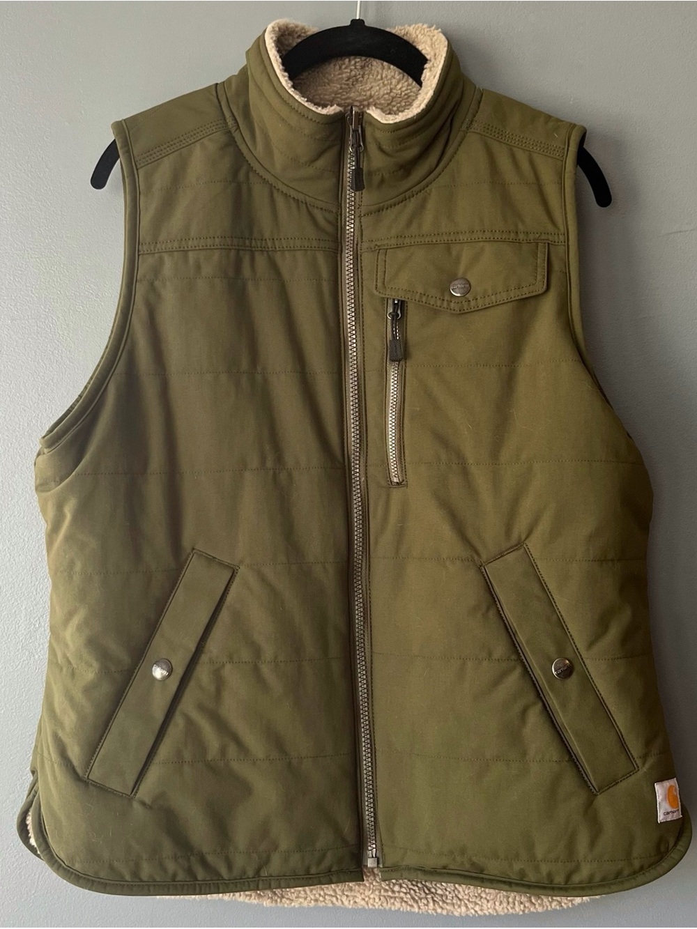 Carhartt Utility Sherpa Lined Reversible Vest in Basil - Picture 2 of 9